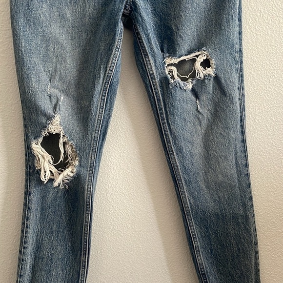 Abercrombie & Fitch High Rise Mom Jean - Picture 3 of 7